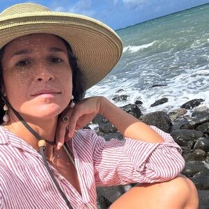 Meet your Posher, Clarissa